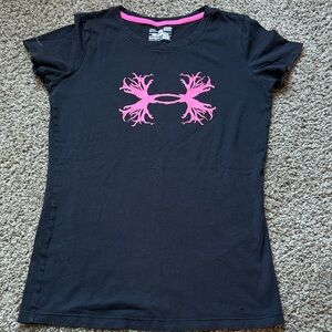 Under Armour Black and Pink Tshirt  sz small fitted